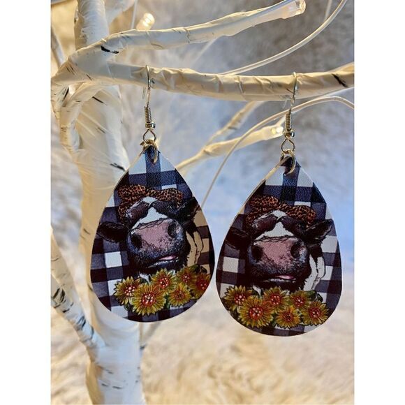NEW Shabby Chic Farmhouse Black Checkered Sunflower Cow Earrings - Picture 4 of 4